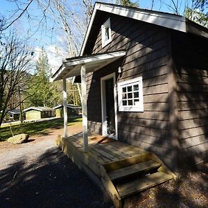 Sunwolf Riverside Cabins